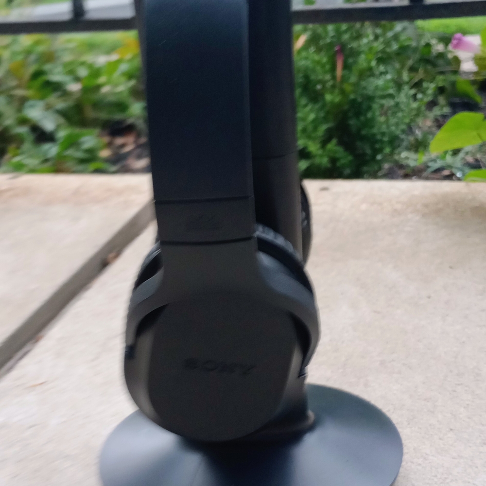 Sony Black Wireless Headphones